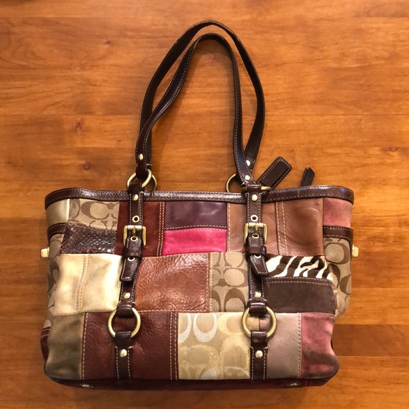 COACH TOTE HANDBAG/PURSE IN PATCHWORK GORGEOUS COLORS BOX & DUST BAG LUXURY🤎 - Picture 3 of 16